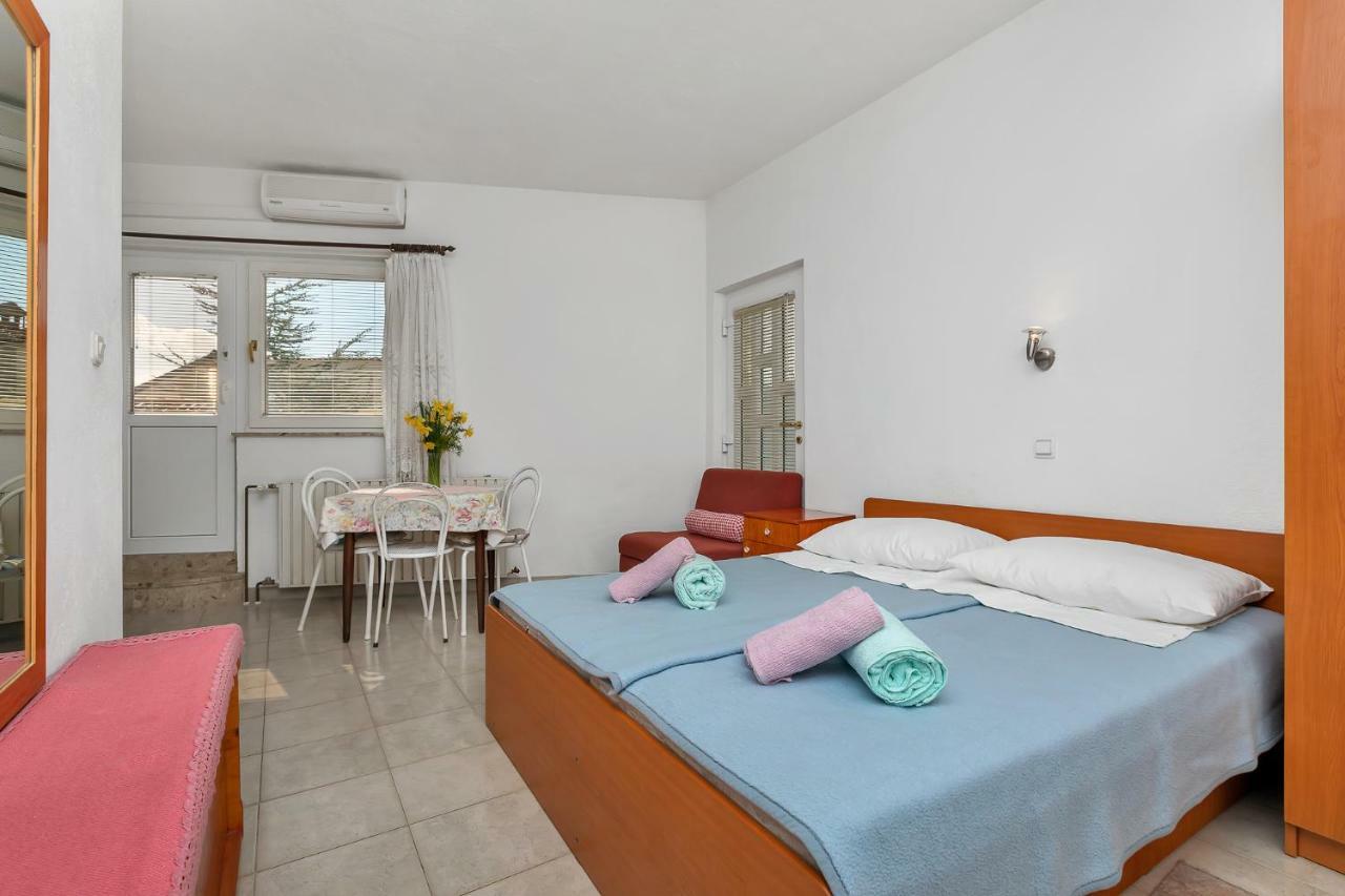 Apartments Jukić Baška Voda Zewnętrze zdjęcie