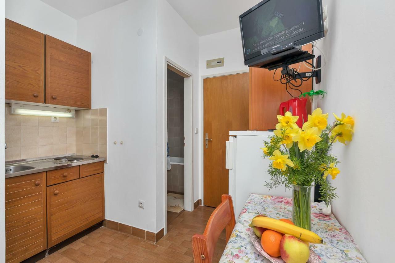 Apartments Jukić Baška Voda Zewnętrze zdjęcie